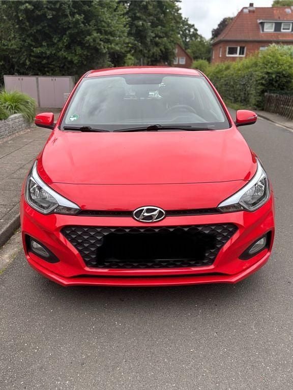 Rot Gebraucht 2020 Hyundai i20 Active Limousine | 8.800 € (Guter Preis) - Bild 1/4