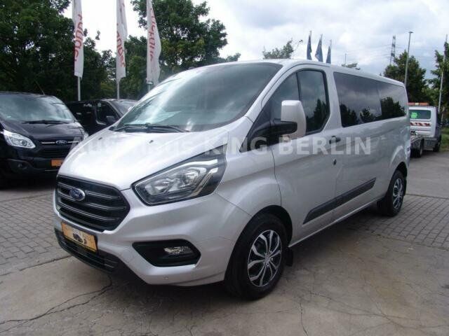Gebraucht Ford Tourneo Custom Trend 131 PS (96 kW) 2019 Silber metallic Van