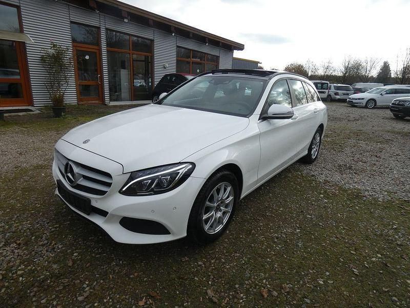 Weiß Gebraucht 2017 Mercedes C200 Kombi | 7.999 € (Fairer Preis) - Bild 1/4
