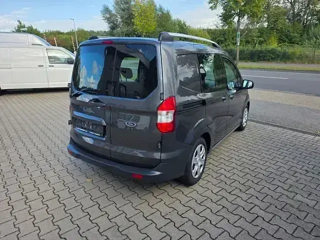 Gebraucht Ford Transit Trend 140 PS (102 kW) 2019 Grau Kombi