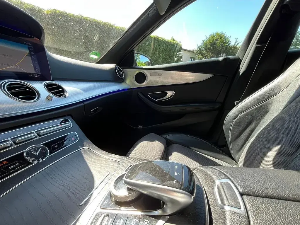 Gebraucht Mercedes E220 194 PS (142 kW) 2018 Grau Limousine