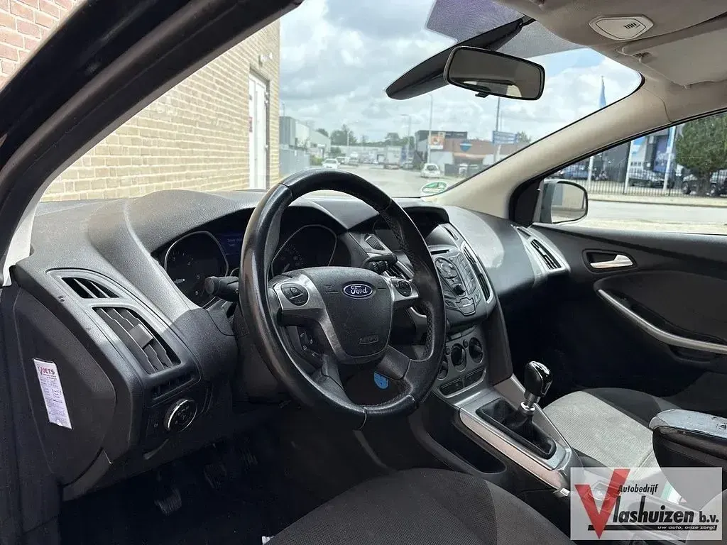 Gebraucht Ford Focus Trend 105 PS (77 kW) 2012 Schwarz Kombi