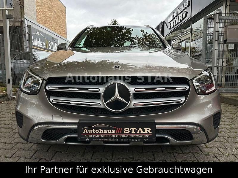 Gebraucht Mercedes GLC400d 330 PS (242 kW) 2022 Silber SUV