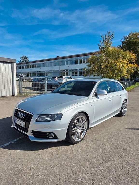 Silber Gebraucht 2008 Audi A4 S-Line Kombi | 11.000 € (Etwas zu teuer) - Bild 1/4
