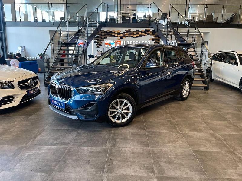 Blau Gebraucht 2022 BMW X1 Advantage SUV | 17.499 € (Guter Preis) - Bild 1/4