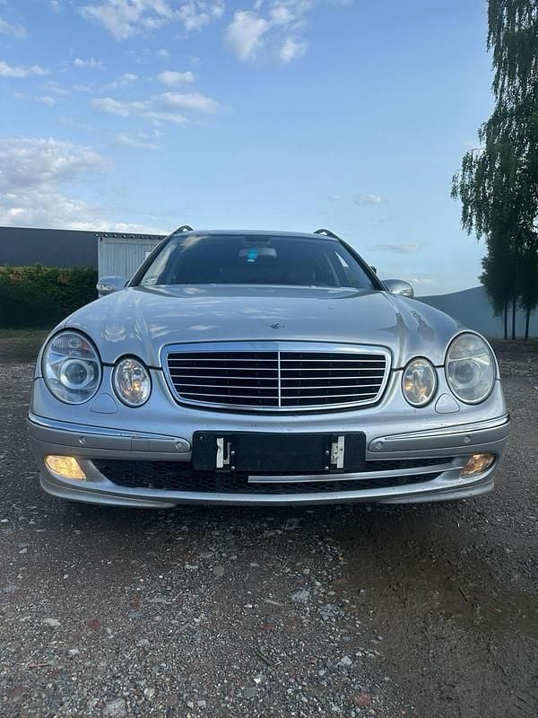 Silber Gebraucht 2006 Mercedes E280 Kombi | 2.500 € - Bild 1/4