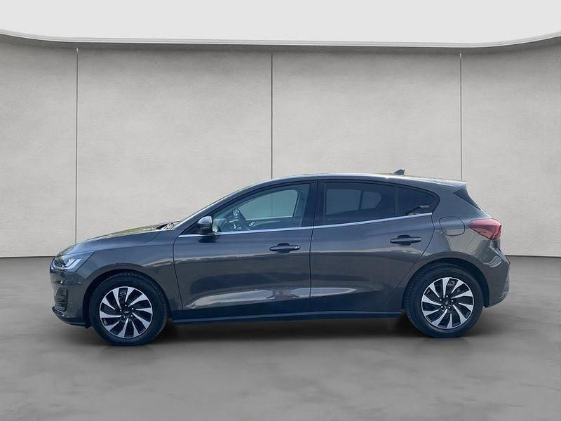 Gebraucht Ford Focus Titanium 125 PS (91 kW) 2023 Grau Limousine