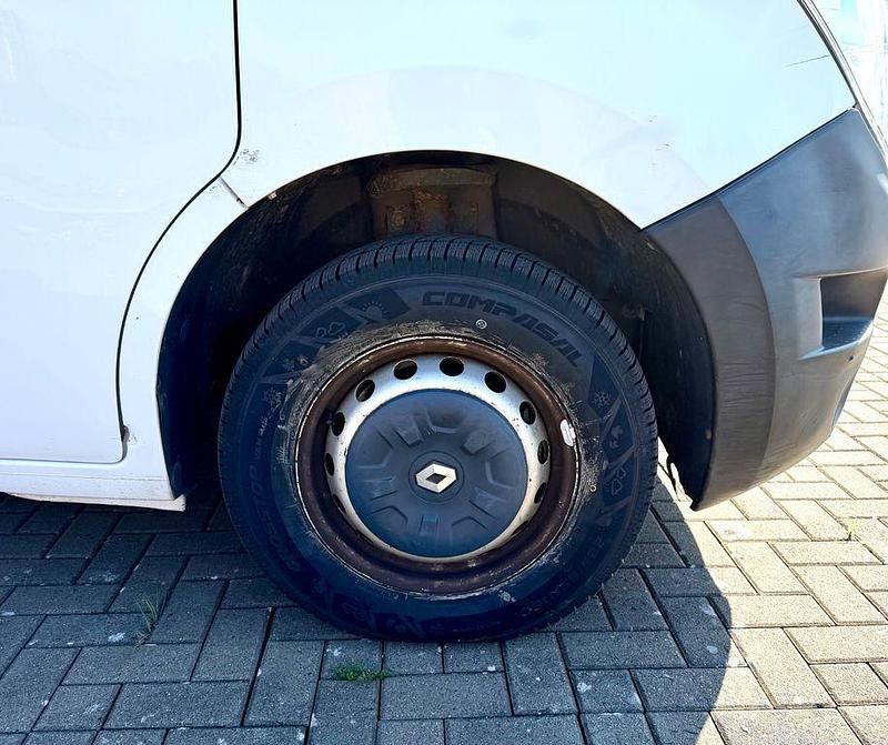 Second-hand Renault Master 131 CP (96 kW) 2019 Alb Berlinǎ