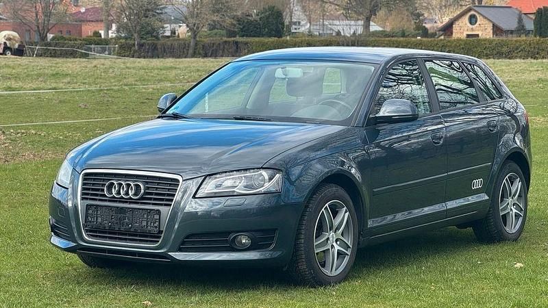 Gebraucht Audi A3 Attraction 125 PS (91 kW) 2010 Schwarz Kleinwagen