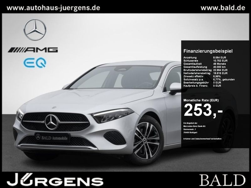Iridiumsilber metallic Gebraucht 2023 Mercedes A180 Advanced Limousine | 26.880 € (Guter Preis) - Bild 1/4