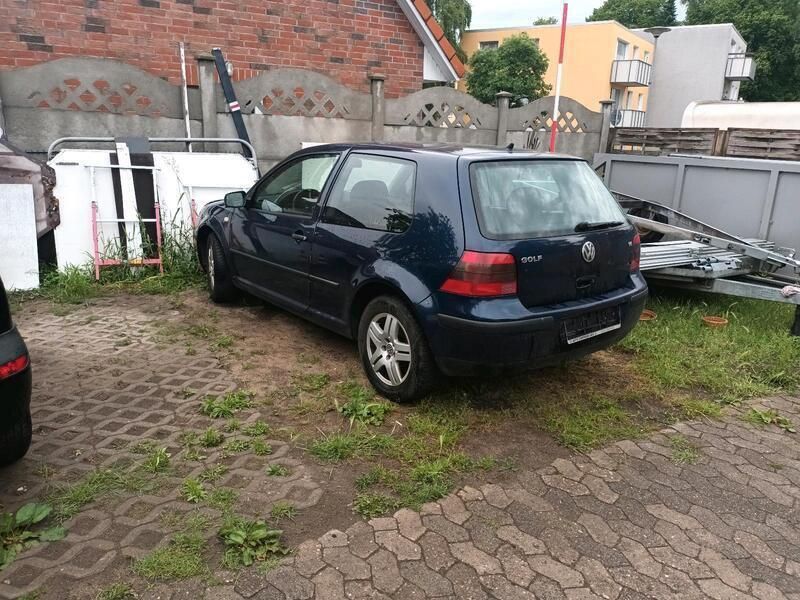 Blau Gebraucht 1999 VW Golf IV Limousine | 400 € (Superpreis) - Bild 1/4