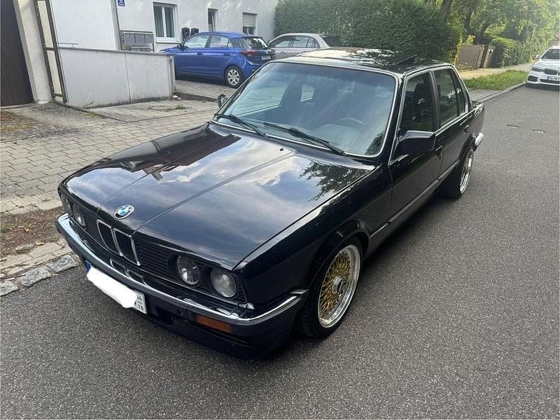 Schwarz Gebraucht 1985 BMW 325 Sport Line Limousine | 15.200 € - Bild 1/4