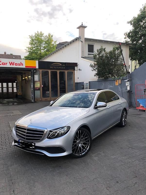 Gebraucht Mercedes E200 Exclusive 184 PS (135 kW) 2017 Silber Limousine