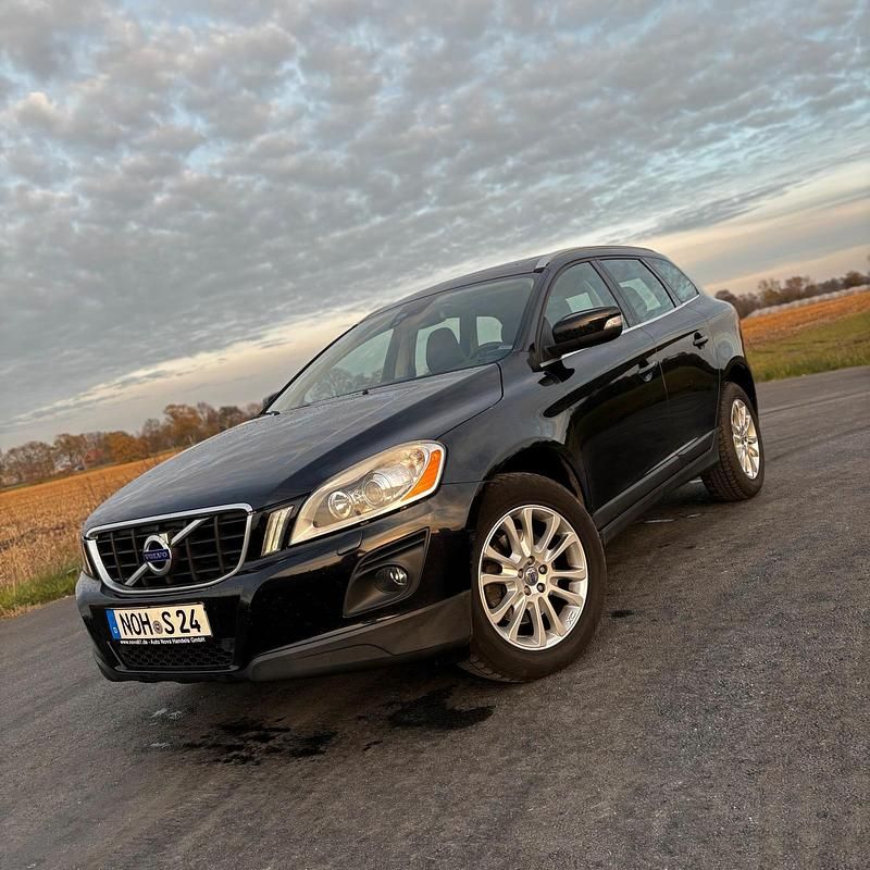 Schwarz Gebraucht 2009 Volvo XC60 SUV | 10.499 € (Fairer Preis) - Bild 1/4
