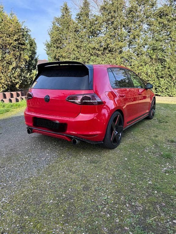 Gebraucht VW Golf VII GTI 265 PS (194 kW) 2016 Rot Limousine