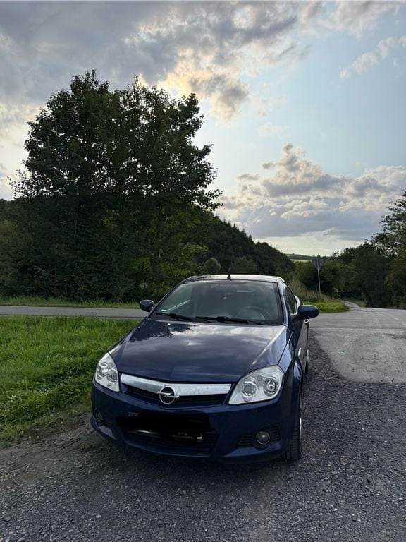 Blau Gebraucht 2005 Opel Tigra Cosmo Cabrio | 2.500 € (Fairer Preis) - Bild 1/3