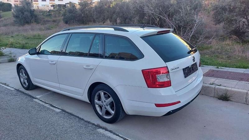 Gebraucht Skoda Octavia G-TEC Elegance 110 PS (80 kW) 2014 Kombi