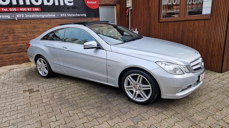 Second-hand Mercedes E250 204 CP (150 kW) 2010 Argintiu Coupe