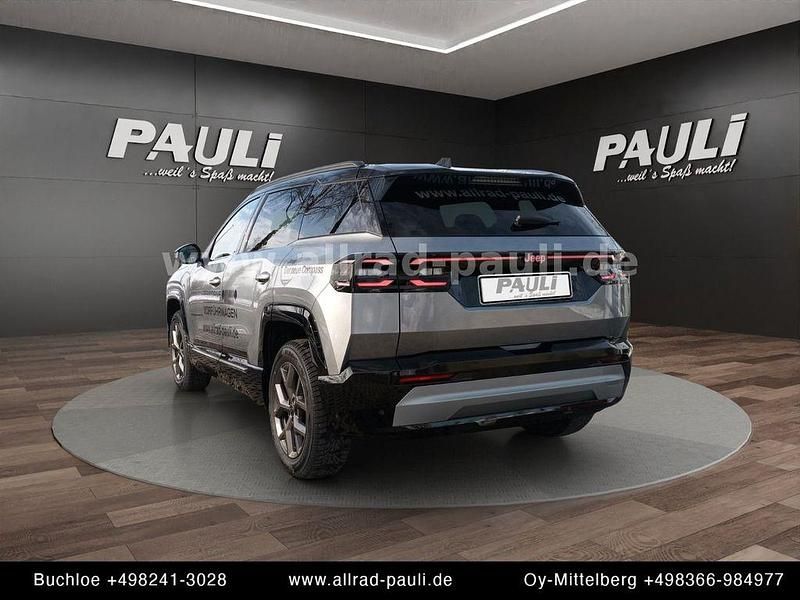 Neu Jeep Compass 144 PS (105 kW) 2025 Grau SUV