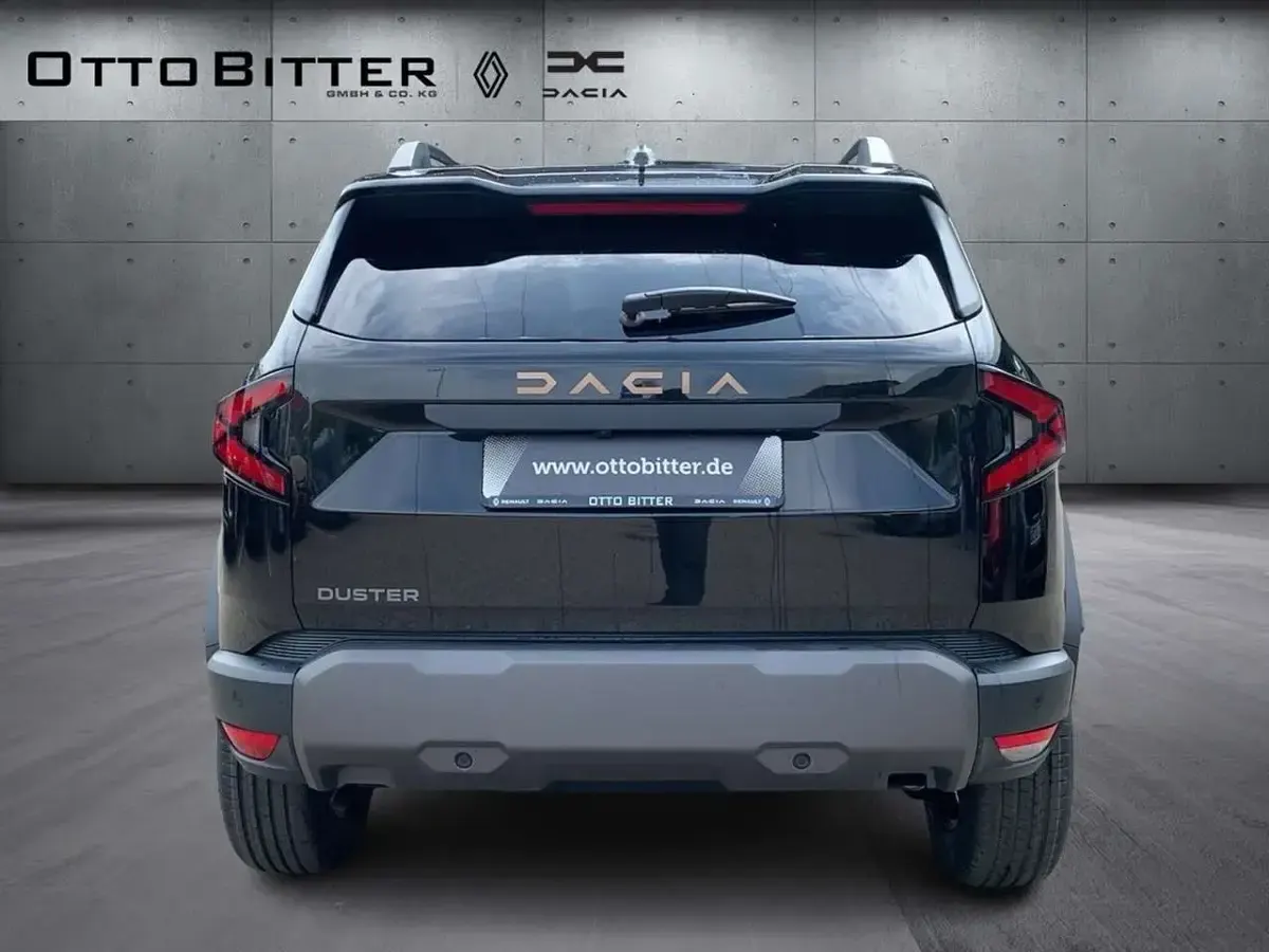 Neu Dacia Duster Extreme 122 PS (89 kW) 2026 Schwarz SUV