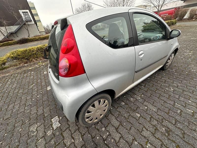 Gebraucht Peugeot 107 Filou 68 PS (50 kW) 2008 Silber Kleinwagen