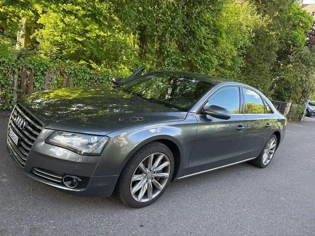 Gebraucht Audi A8 Ambiente 371 PS (272 kW) 2012 Grau Limousine