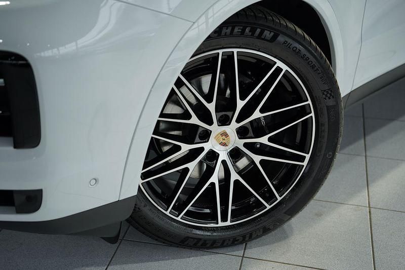 Gebraucht Porsche Cayenne 354 PS (260 kW) 2025 Weiß SUV