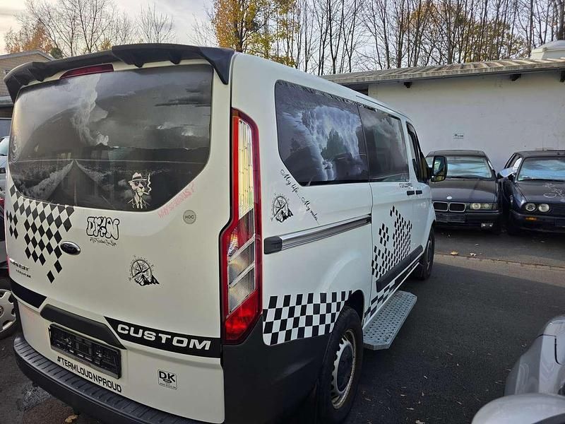 Gebraucht Ford Transit Custom 131 PS (96 kW) 2018 Frostweiß Kombi