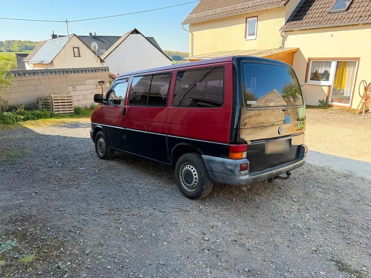 Gebraucht VW T4 105 PS (77 kW) 1997 Rot Van