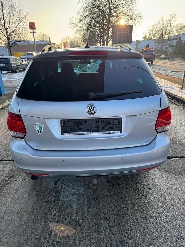 Gebraucht VW Golf VII 105 PS (77 kW) 2012 Silber Kombi