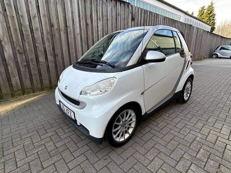 Weiß Gebraucht 2008 Smart ForTwo Cabrio Passion Cabrio | 5.490 € (Fairer Preis) - Bild 1/4