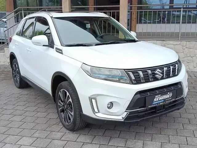 Gebraucht Suzuki Vitara Comfort+ 129 PS (94 kW) 2023 Weiß SUV