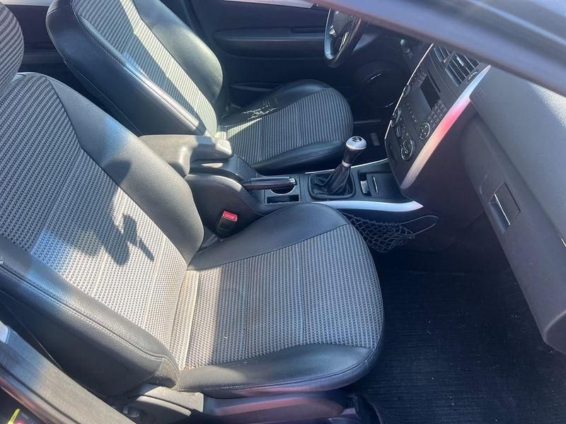 Gebraucht Mercedes B170 116 PS (85 kW) 2006 Schwarz Van / Kleinbus