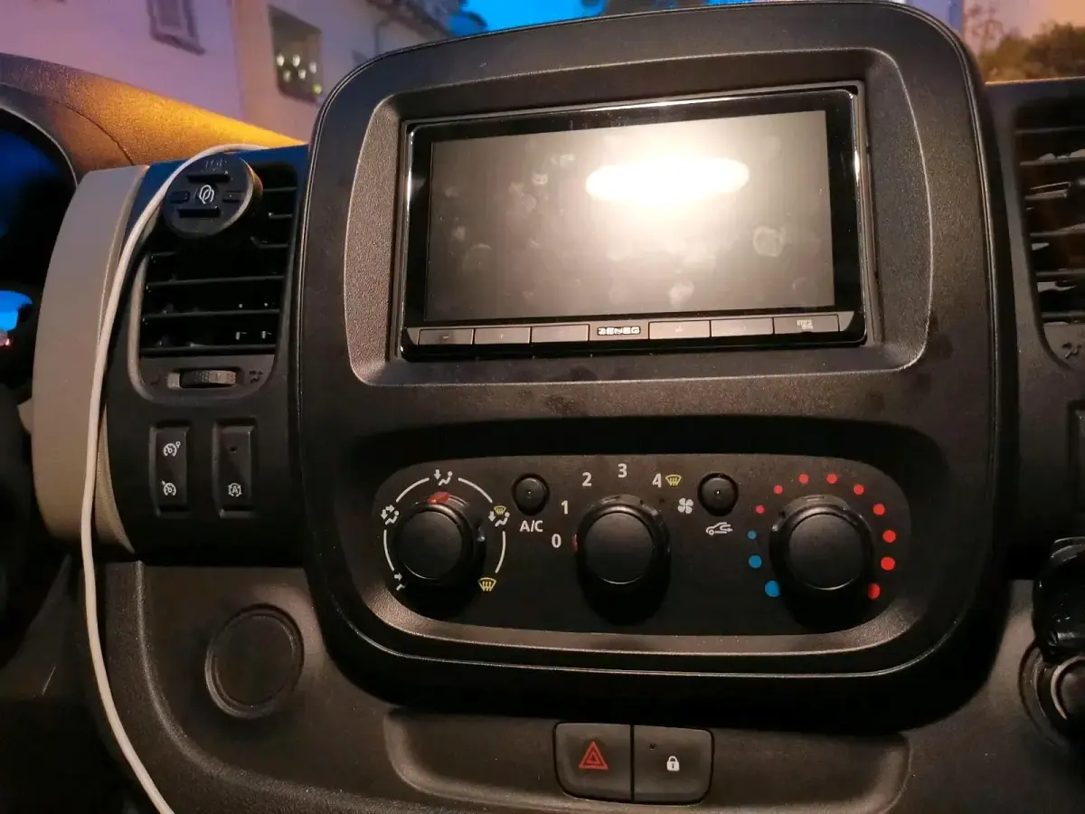 Brugt Renault Trafic 145 HK (106 kW) 2017 Sølv MPV