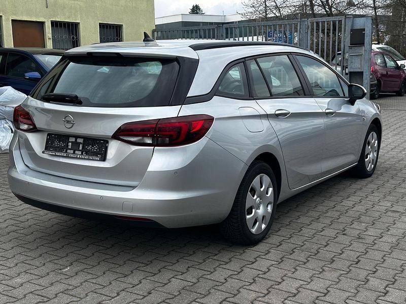 Gebraucht Opel Astra Edition 136 PS (100 kW) 2018 Silber Kombi