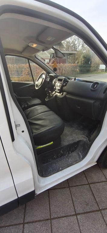 Gebraucht Opel Vivaro S 145 PS (106 kW) 2018 Weiß Van / Kleinbus