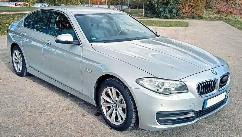 Silber Gebraucht 2013 BMW 530 Limousine | 13.500 € (Guter Preis) - Bild 1/4