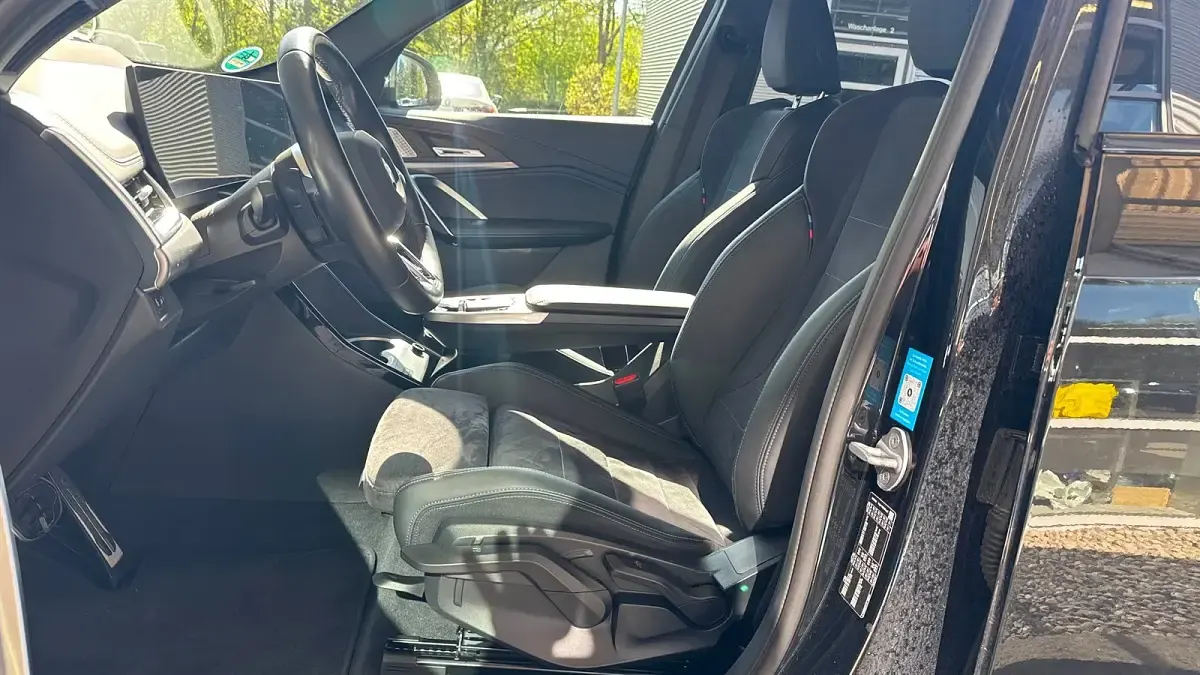 Gebraucht BMW X1 M Sport 156 PS (114 kW) 2025 Saphirschwarz metallic SUV