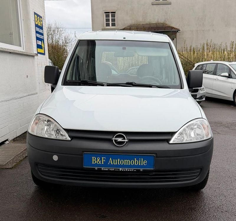 Weiß Gebraucht 2008 Opel Combo Basis Kombi | 3.500 € (Fairer Preis) - Bild 1/4