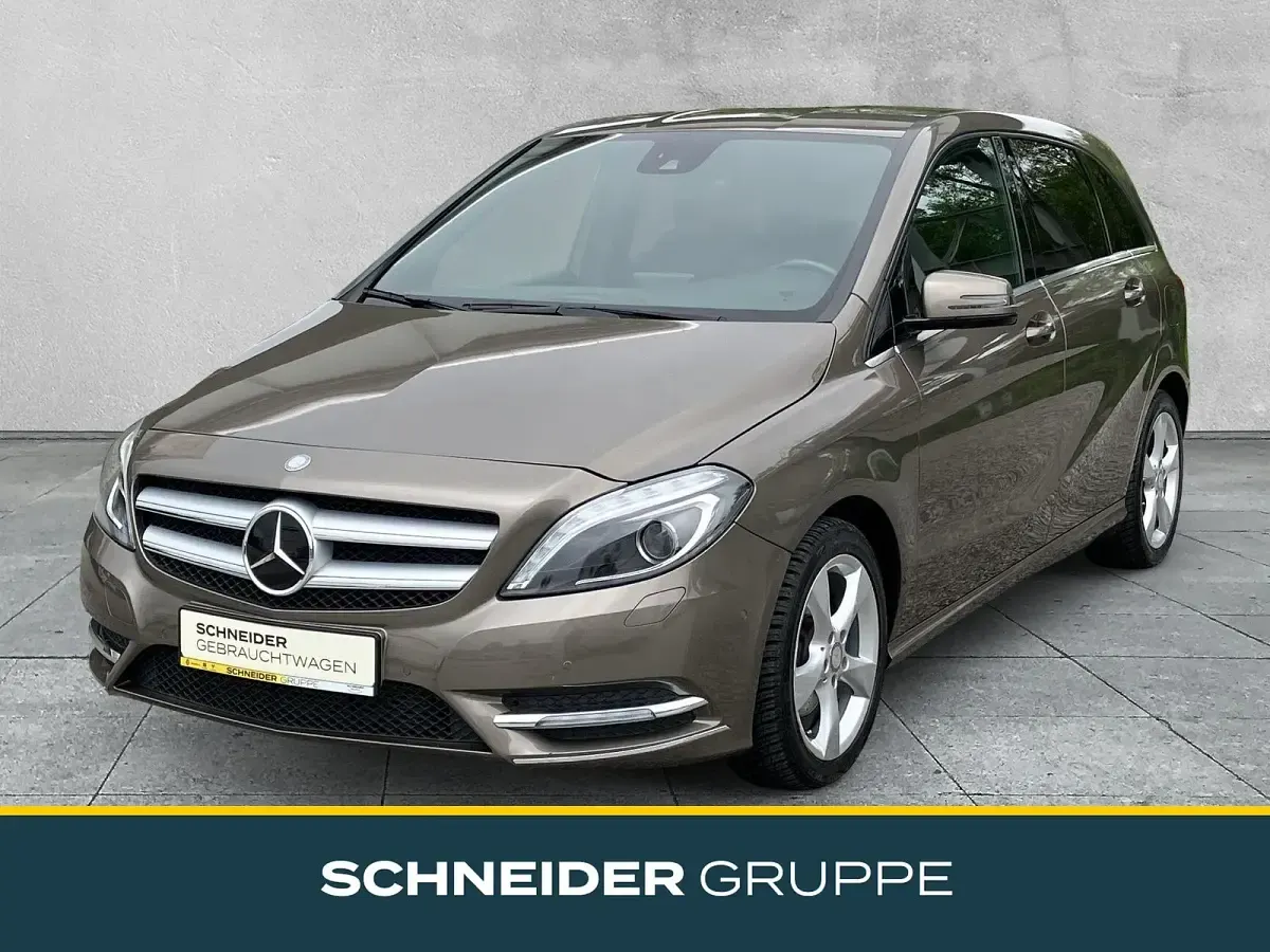 Gebraucht Mercedes B180 122 PS (89 kW) 2012 Van / Kleinbus