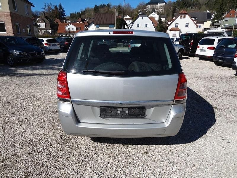 Gebraucht Opel Zafira Selection 116 PS (85 kW) 2009 Silber Van / Kleinbus