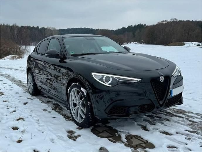 Gebraucht Alfa Romeo Stelvio Veloce 209 PS (153 kW) 2020 Schwarz SUV