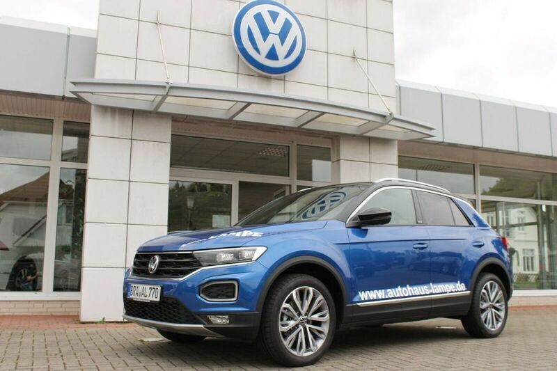 Blau metallic Gebraucht 2021 VW T-Roc Active SUV | 25.880 € (Fairer Preis) - Bild 1/4