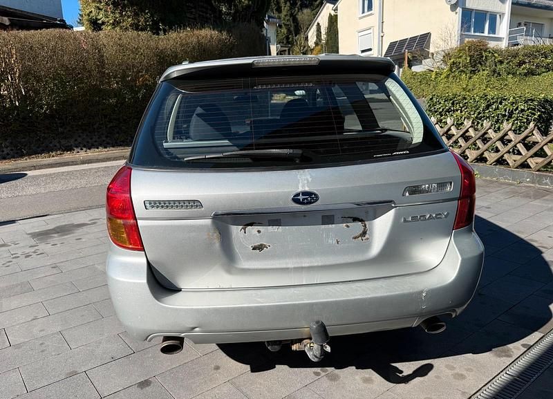 Gebraucht Subaru Legacy 138 PS (101 kW) 2004 Silber Kombi