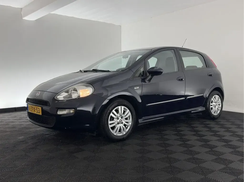 Gebraucht Fiat Punto Evo Pop 82 PS (60 kW) 2015 Blau Kleinwagen