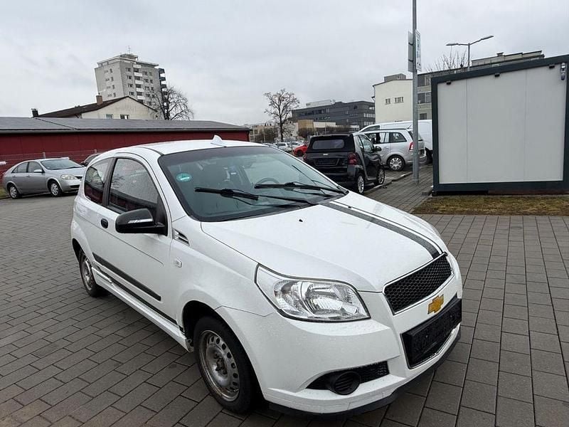 Gebraucht Chevrolet Aveo 84 PS (61 kW) 2010 Weiß Kleinwagen