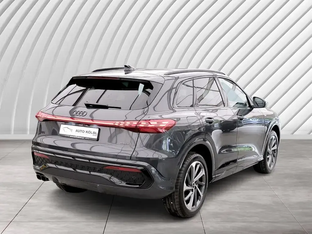 Neu Audi Q5 Sport 299 PS (219 kW) 2026 Tamboragrau metallic SUV