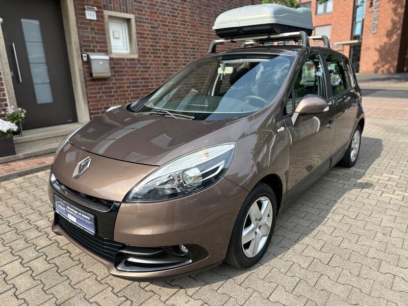 Braun Gebraucht 2013 Renault Scénic III Van / Kleinbus | 7.490 € (Fairer Preis) - Bild 1/4