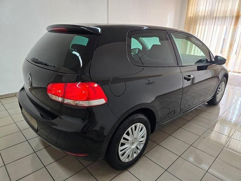 Gebraucht VW Golf VII Match 80 PS (58 kW) 2012 Schwarz Limousine