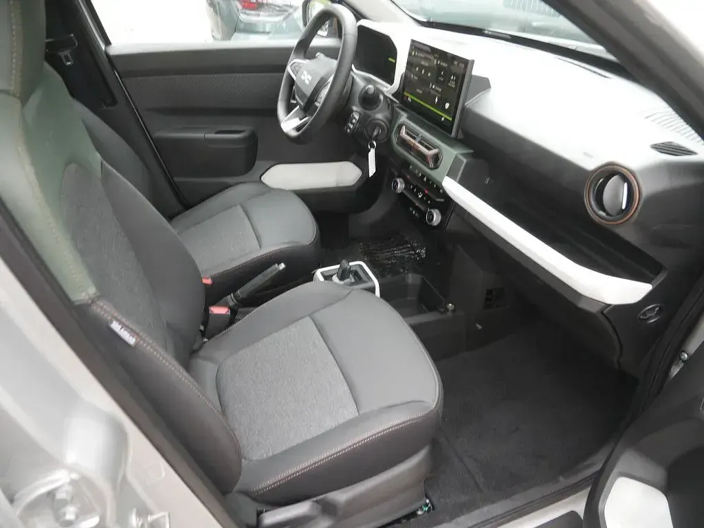 Neu Dacia Spring Extreme 75 kW (102 PS) 2026 Lightning grau Kleinwagen